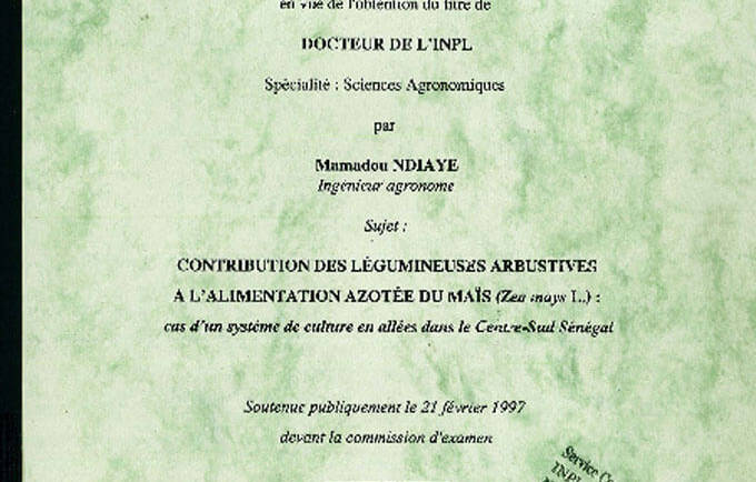 Contribution des légumineuses arbustives à l&rsquo;alimentation azotée du maïs (Zea mays L.) : cas d&rsquo;un système de culture en allées dans le Centre-Sud Sénégal